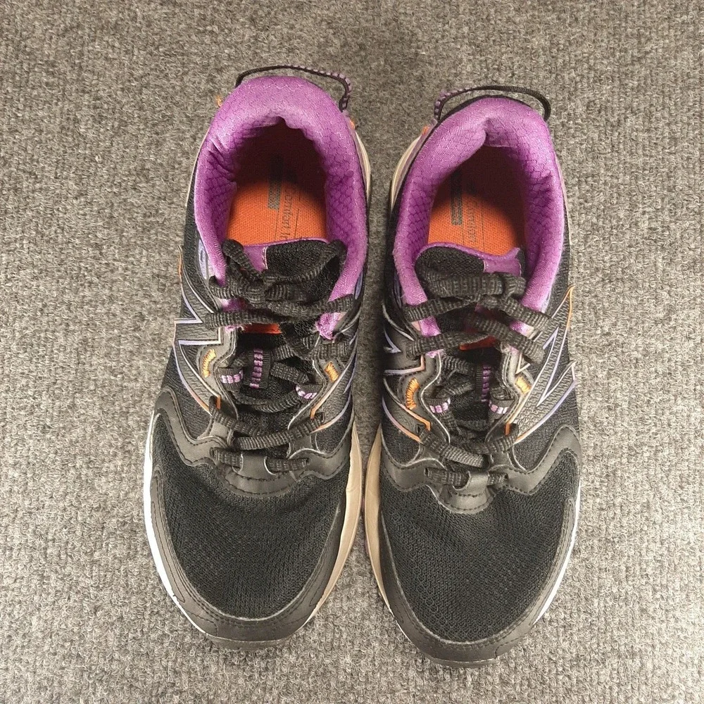 New Balance 410v7 Womens Size 7.5 Trail Running Shoes Black and Purple WT410CK7
